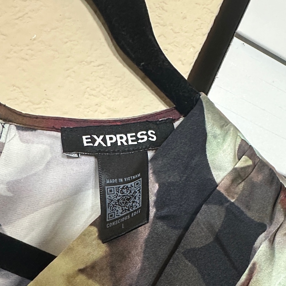 Express Multicolor Floral Long Sleeve Dress - Picture 2 of 10